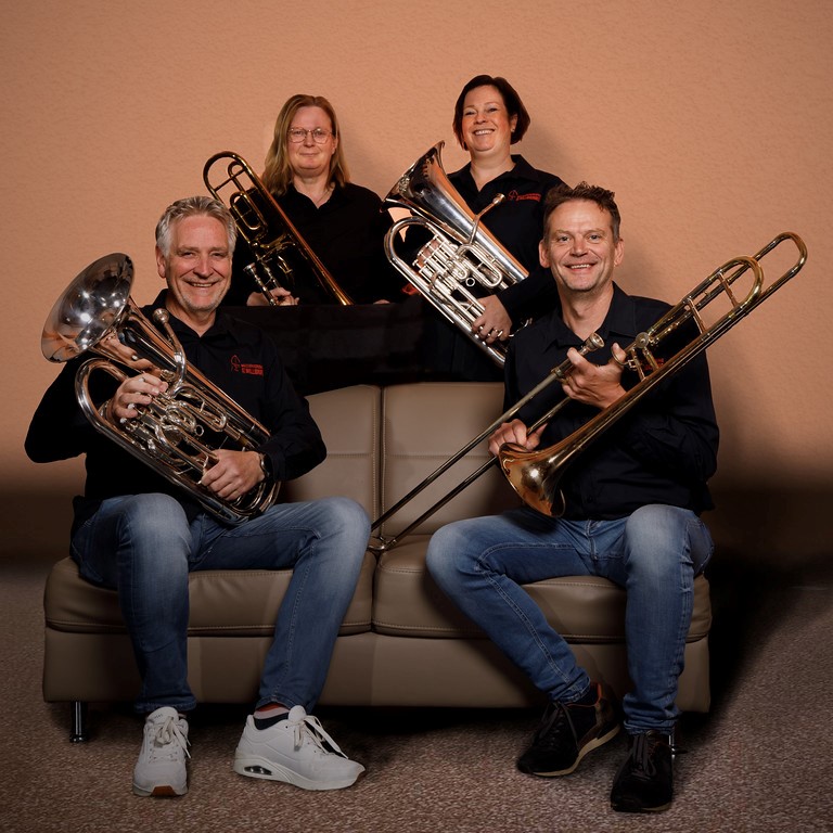 Sectie Baritons & Trombones | Muziek | Openluchtspektakel Casteren, Elisabeth De Rebelse Roos